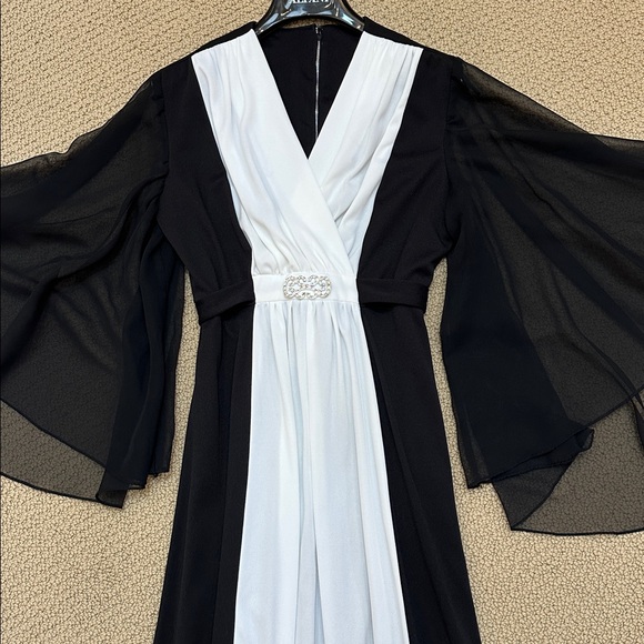 Vintage 70’s Black and White Glamour Dress - Picture 2 of 8